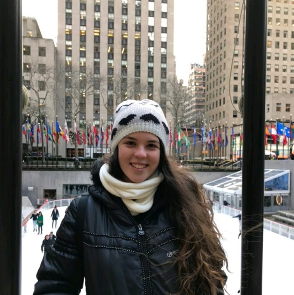 Meet your Posher, Rocio - Picture 1 of 1